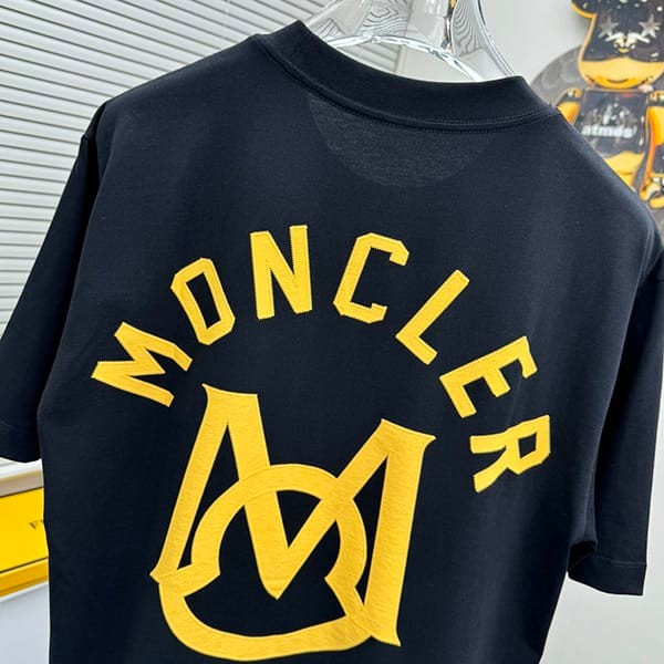 売上総額１位！モンクレール n級品 ロゴ コットン クルーネック Tシャツ 2色 moe09582